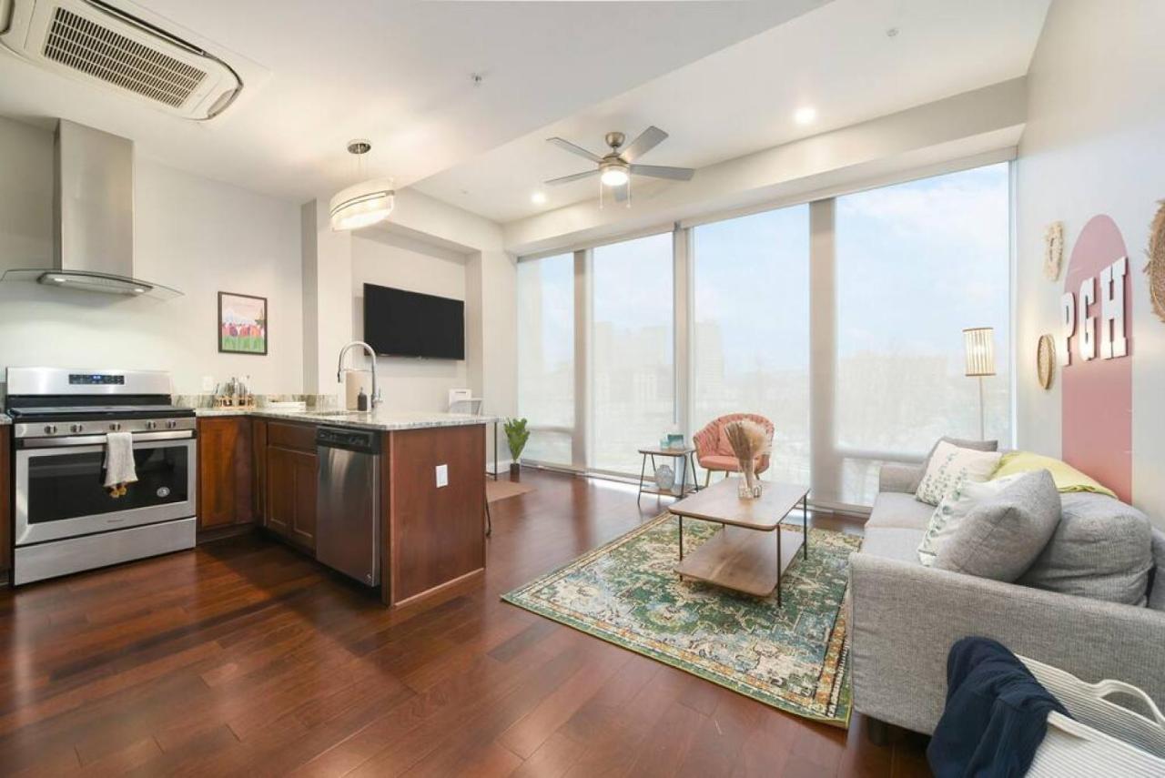 Hostwise Stays - The Washington At Chatham - Free Parking, Private Gym, Skyline Views! Pittsburgh Kültér fotó